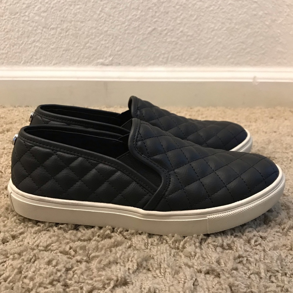 Steve Madden ECENTRCQ Slip-On’s